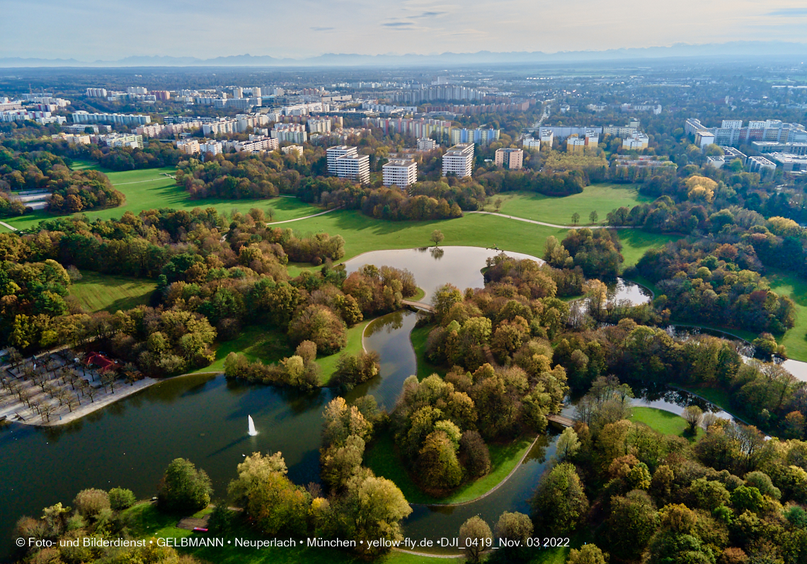 03.11.2022 -  Ostparksee mit Umgebung in Neuperlach